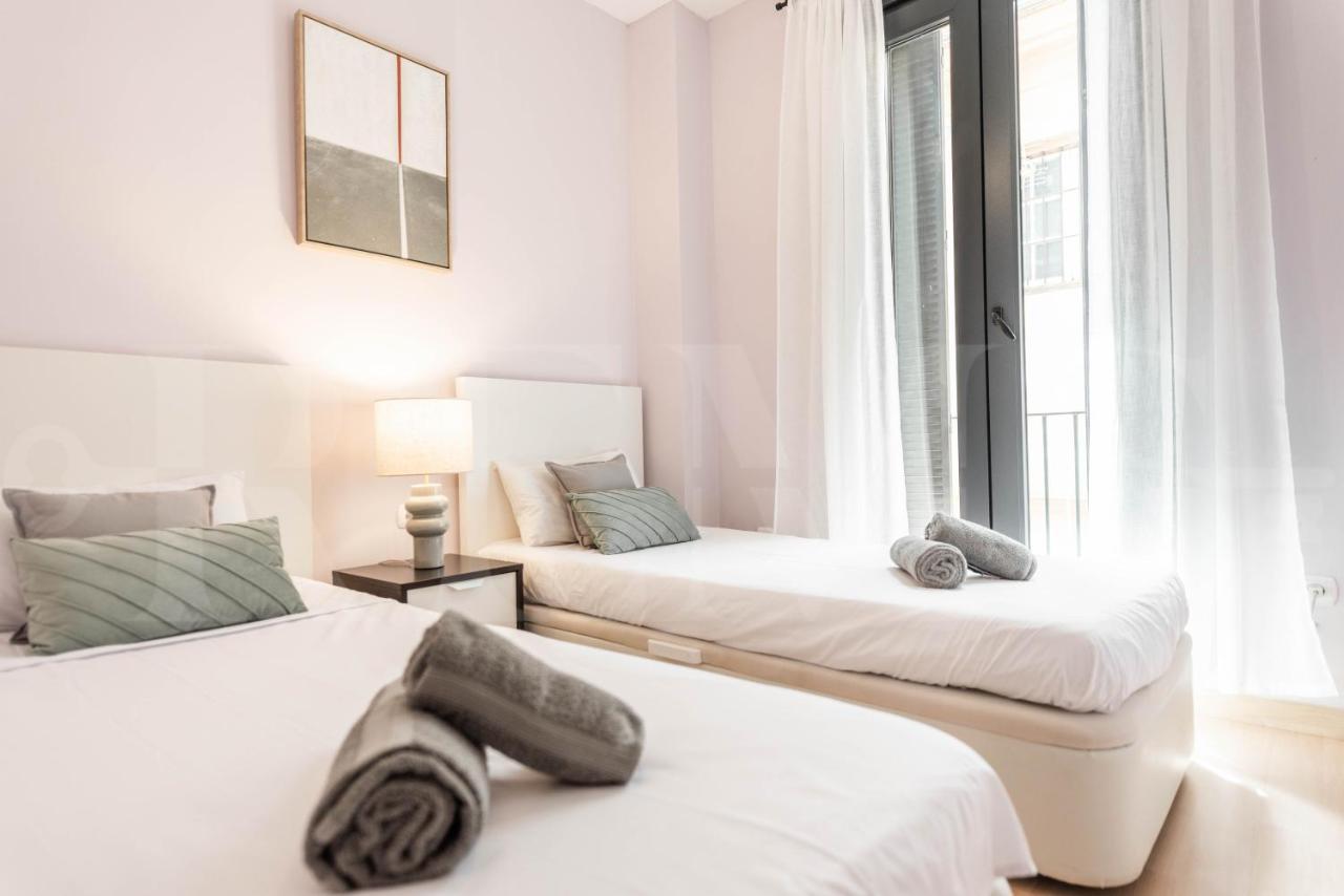 Inviting Apartment In The Heart Of Malaga By Rems מראה חיצוני תמונה