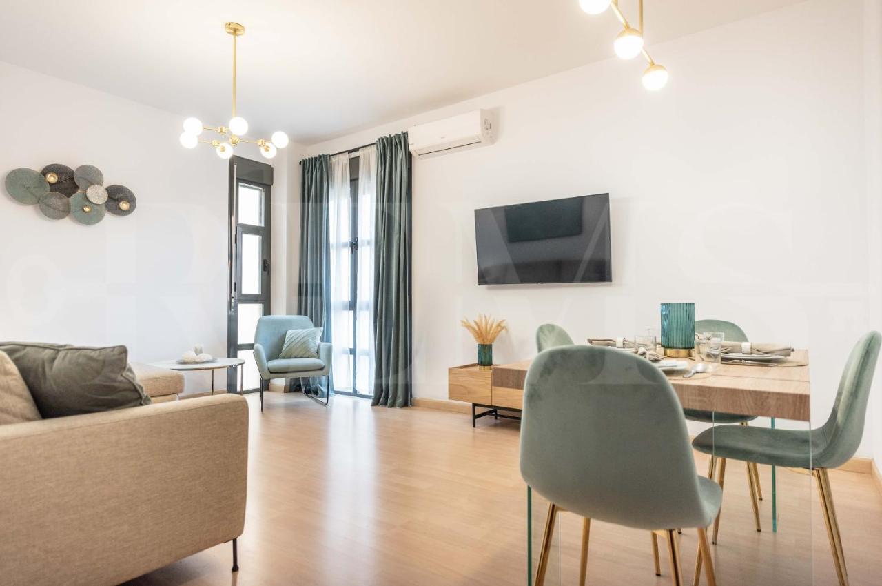 Inviting Apartment In The Heart Of Malaga By Rems מראה חיצוני תמונה