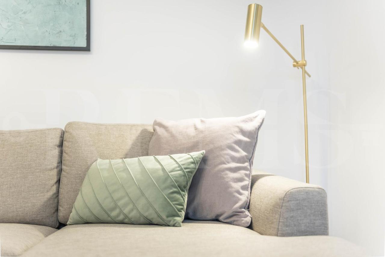 Inviting Apartment In The Heart Of Malaga By Rems מראה חיצוני תמונה