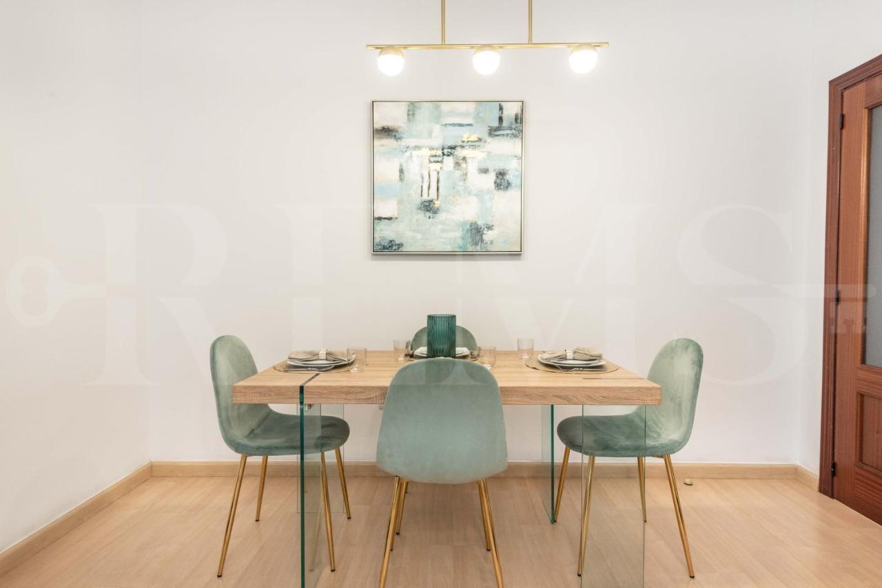 Inviting Apartment In The Heart Of Malaga By Rems מראה חיצוני תמונה
